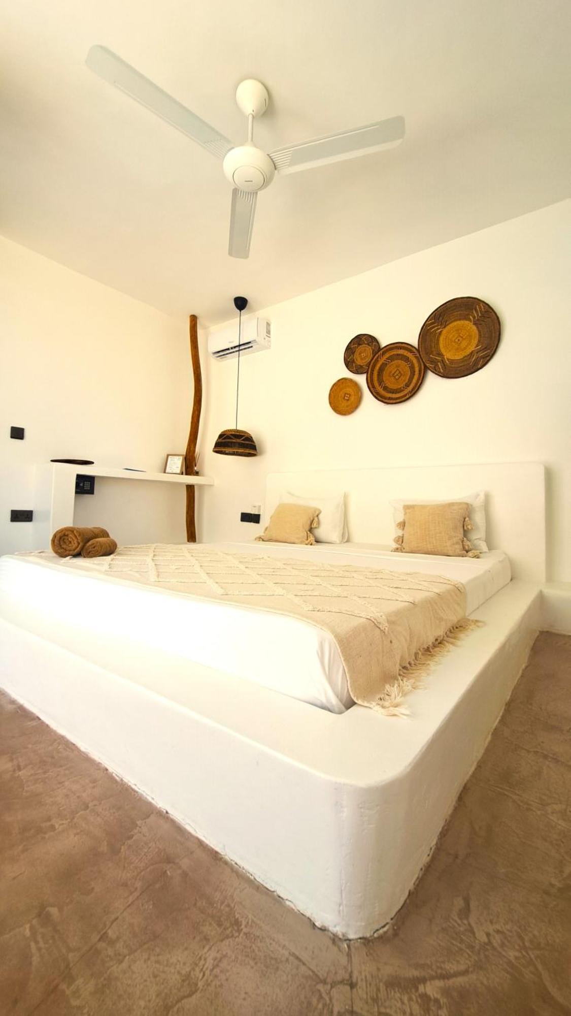 Boho Boutique - Beachfront , Adults Only , Private Pool Курортний комплекс Ківенґва
