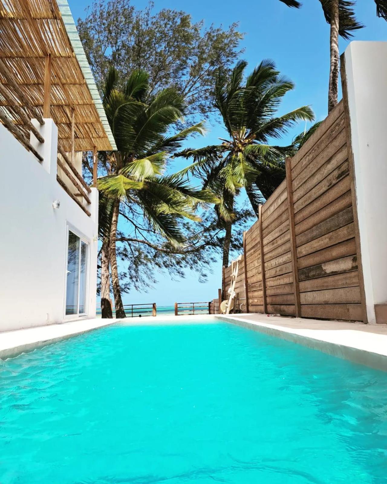 Boho Boutique - Beachfront , Adults Only , Private Pool Ківенґва