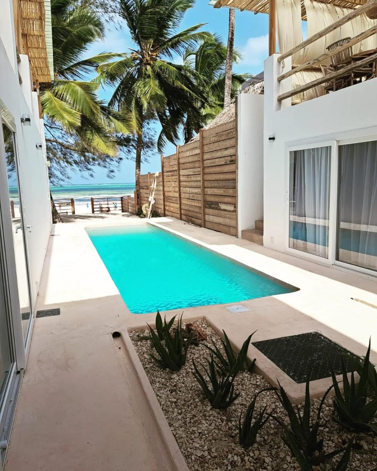 Boho Boutique - Beachfront , Adults Only , Private Pool Ківенґва